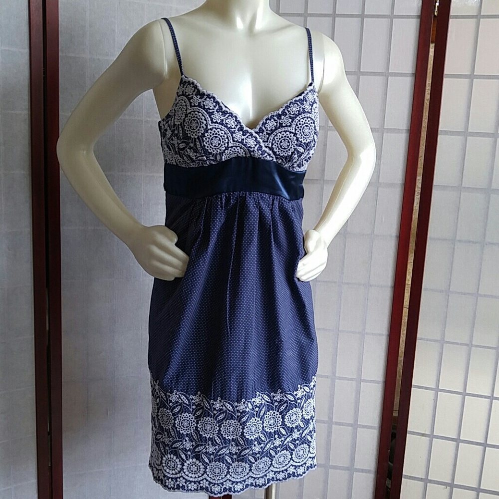 Dress 👗 - Picture 3 of 7
